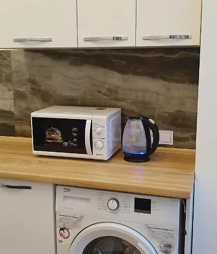 شقة на греческой